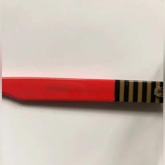 FENDI SUNGLASSES - Picture 8 of 8